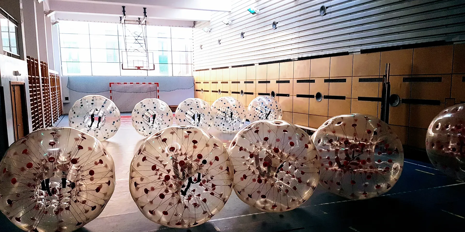 BumperBall Kraków – zdjęcie 1 Gra w kule Bumper Ball na hali sportowej w Krakowie