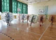 Gra w kule Bumper Ball na hali sportowej w Krakowie