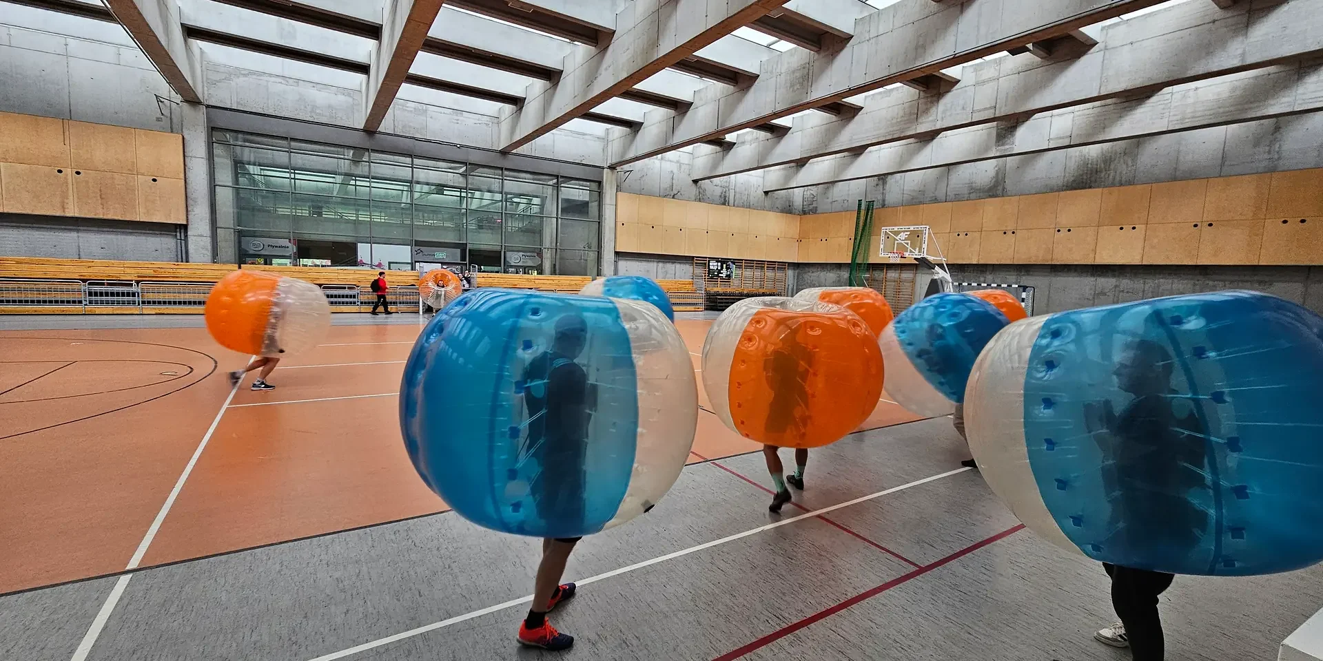 BumperBall Kraków – zdjęcie 36 Gra w kule Bumper Ball na hali sportowej w Krakowie